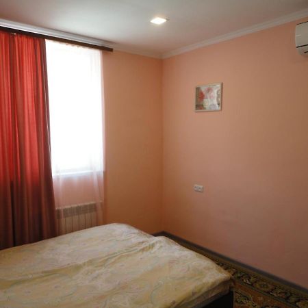 Like Home Guesthouse & Tours يريفان المظهر الخارجي الصورة