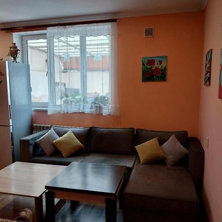 Like Home Guesthouse & Tours يريفان المظهر الخارجي الصورة