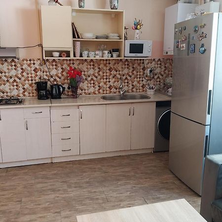 Like Home Guesthouse & Tours يريفان المظهر الخارجي الصورة