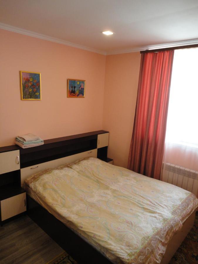 Like Home Guesthouse & Tours يريفان المظهر الخارجي الصورة