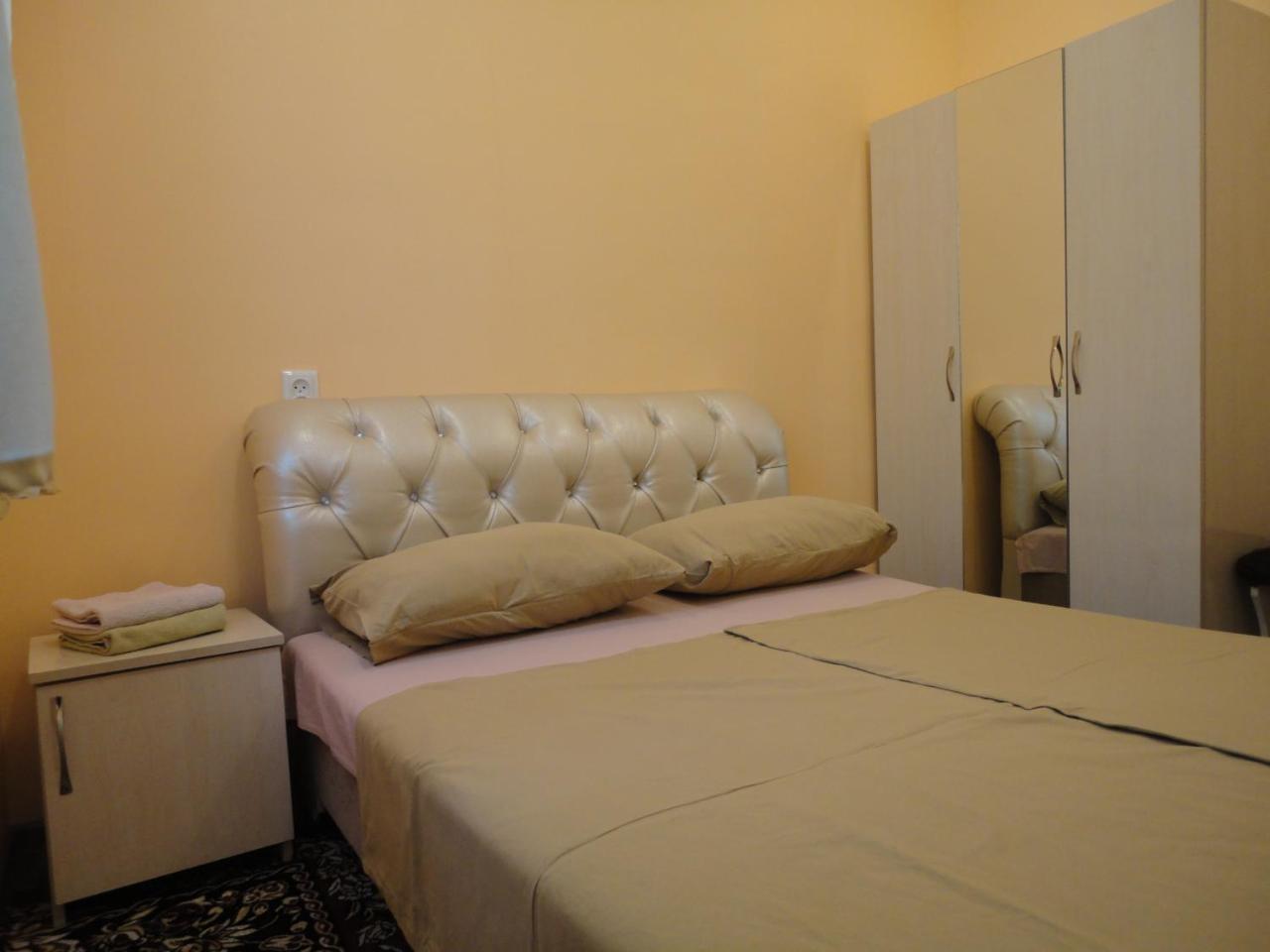Like Home Guesthouse & Tours يريفان المظهر الخارجي الصورة