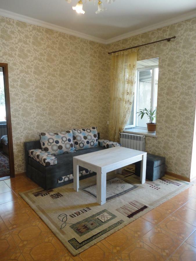 Like Home Guesthouse & Tours يريفان المظهر الخارجي الصورة